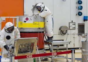 Carga de combustible en Galileo 13