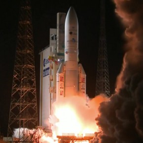 Lanzamiento de Eutelsat 65W