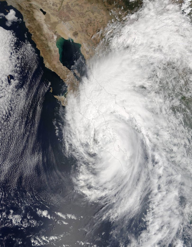Huracán Newton captado por Terra el 6 de septiembre