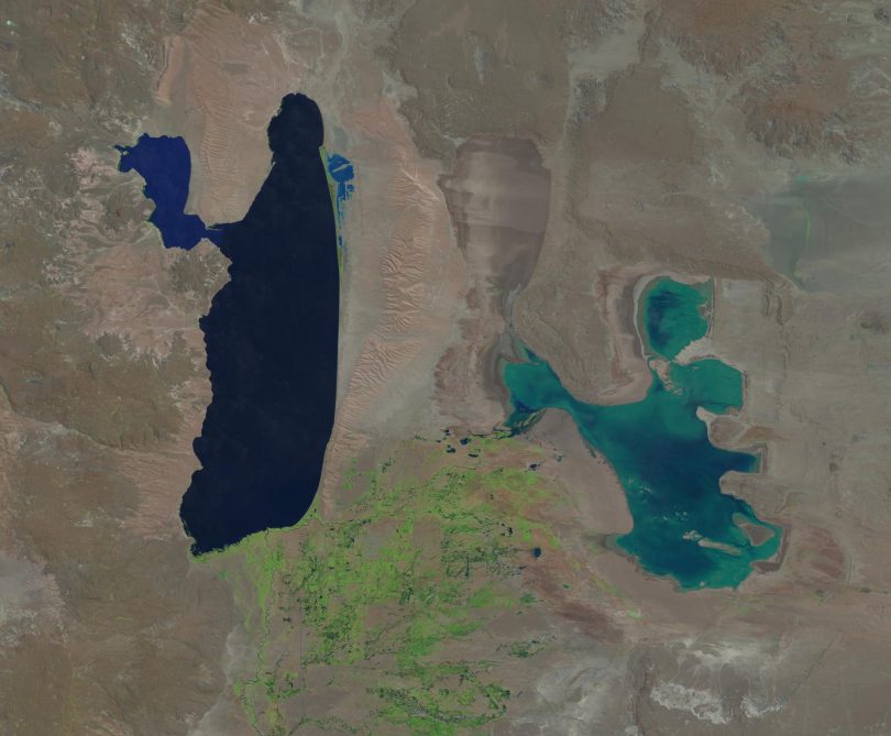 Imagen satelital del lago Colhue Huapi y Musters